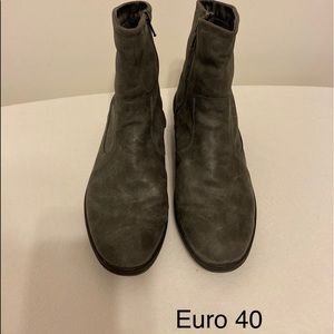 Romika waterproof booties in grey